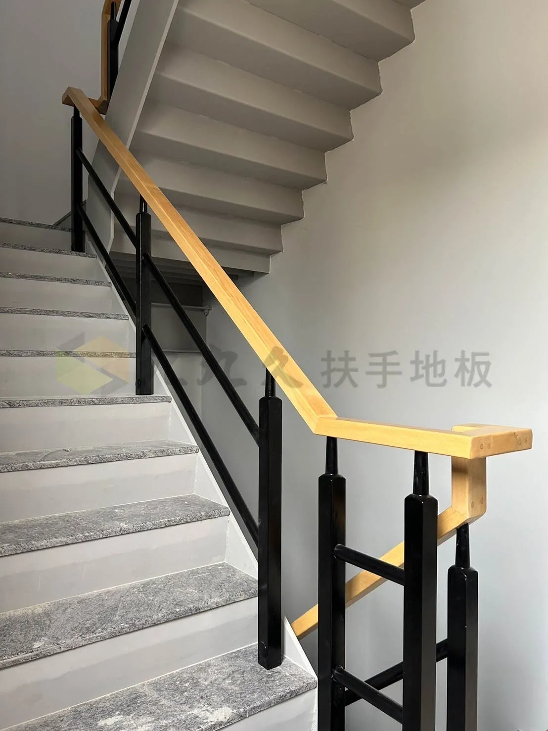 三度空間樓梯扶手，安全美觀空間更寬敞